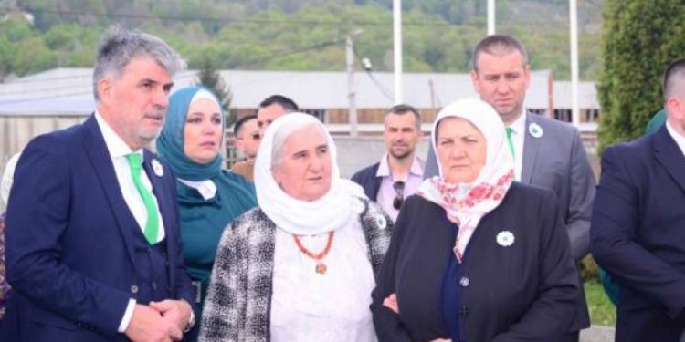 Humanitarac Hajriz Brčvak majke Srebrenice šalje na umru 