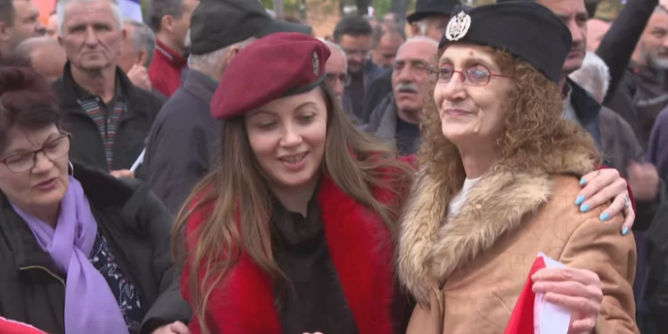 Bursać: Zašto Srbi za sebe horski tvrde da su genocidni?