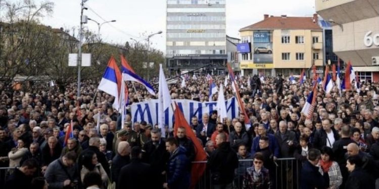 (VIDEO) Lukić upitao okupljene Srbe u Banjaluci: Jeste li vi genocidan narod? – Uslijedio je odgovor: Jesmo!