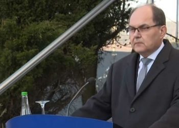 SCHMIDT PONIŠTIO ZAKON O NEPOKRETNOJ IMOVINI RS