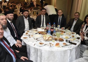 SANDŽAČKA ELITA NA IFTARU KOD NAŠEG POZNATOG HUMANITARCA HAJRIZA BRČVAKA