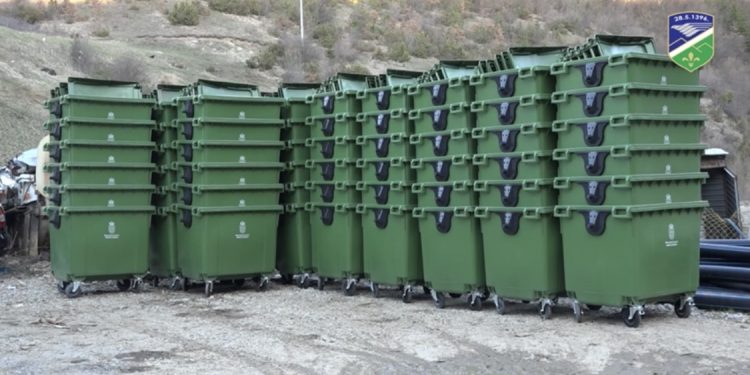 (VIDEO) Za čistiji Tutin, stari kontejneri zamijenjeni novim