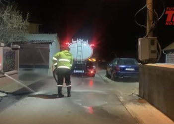 (VIDEO) NASELJE KLEČE VEČERAS ZASIJALO U PRAVOM SVJETLU