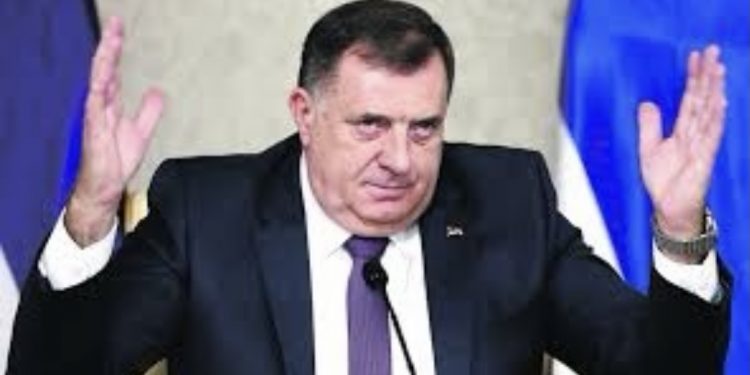 REAGOVAO DODIK: SCHMIDT NEKA KUPI JEDNOSMJERNU KARTU ZA NJEMAČKU