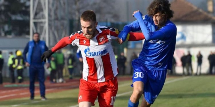 SANDŽAKLIJA OBLAČI DRES MANČESTER SITIJA 