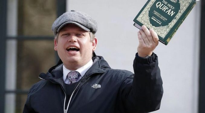 Paludan oklopnim vozilom doveden na mjesto gdje je pod zaštitom policije ponovo spalio časni Kur’an