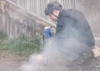 (VIDEO) Sramotno: Danski desničar Rasmus Paludan spalio još jedan primjerak Kur'ana