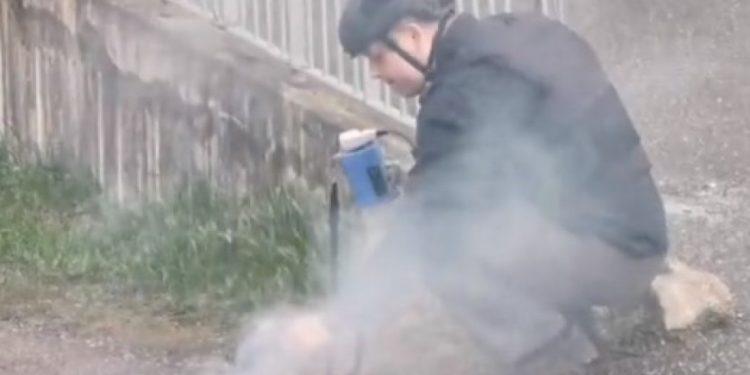 (VIDEO) Sramotno: Danski desničar Rasmus Paludan spalio još jedan primjerak Kur'ana