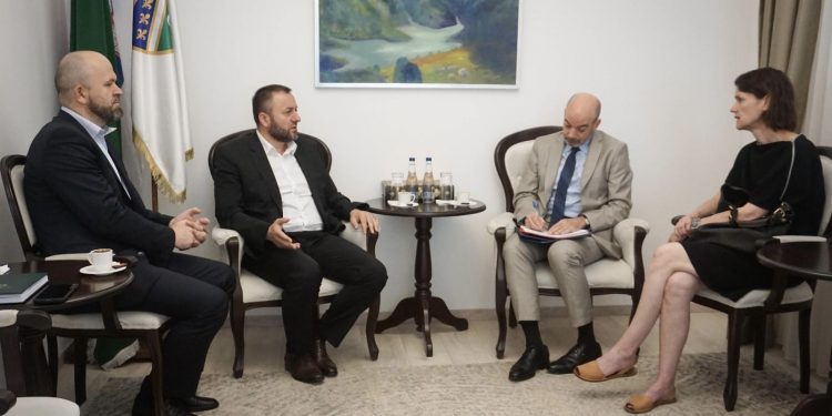 Politički savjetnik u ambasadi SAD Michael Kelleher, danas je posjetio Mešihat Islamske zajednice Sandžaka