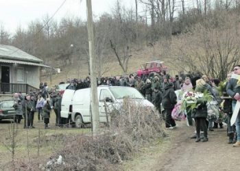 MALI NIKOLA (12) SE UBIO ZBOG JEDNE JEDINICE! Mališan sahranjen, otac slomljen od bola: UČIO JE DA POPRAVI TU OCJENU!