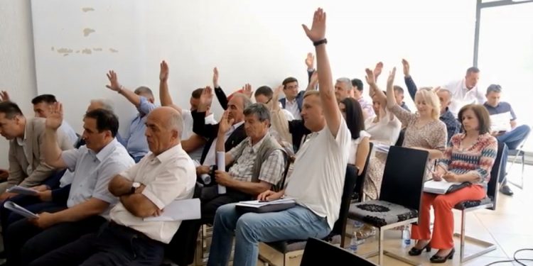 (VIDEO) Lokalni parlament u Tutinu usvojio odluku o formiranju zajedničke deponije