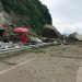 STIJENE SE OBRUŠILE NA KAMIONE NA CESTI, POGINULA JEDNA OSOBA