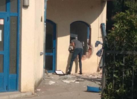 POKUŠAJ PLJAČKE U BUDVI: BOMBOM NA BANKOMAT