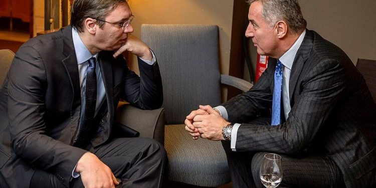 Vučić čestitao Đukanoviću Dan državnosti: „Želim blagostanje svim građana Crne Gore“