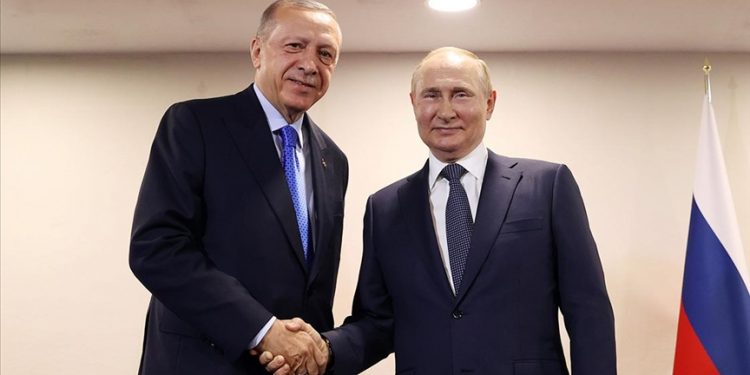 Putin zahvalio Erdoganu zbog posredovanja Turkiye u naporima za rješavanje pitanja izvoza žita