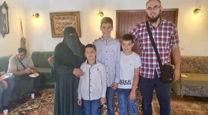 JEDAN OD NAJMLAĐIH ČUVARA KUR’ANA ČASNOG: 13-GODIŠNJI DAVUD ZEĆO JE NOVI HAFIZ
