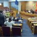 (VIDEO) Incident u Skupštini Crne Gore: Nemoj da se dignem da mu mozak prospem; Dođi, ajde dođi…