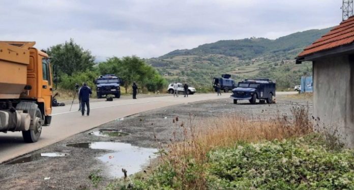 PUCANO NA JEDINICU GRANIČNE POLICIJE NA JEZERU GAZIVODE NA SJEVERU KOSOVA