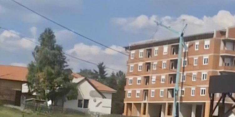 TRAGEDIJA U SJENICI! U neobezbeđenoj zgradi u izgradnji poginuo muškarac iz dijaspore