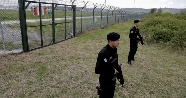 Rusi i Ukrajinac pokušali upasti u albansku tvornicu oružja
