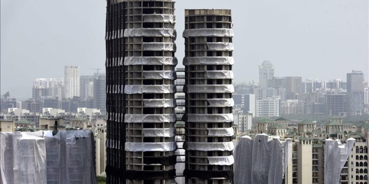 (VIDEO) Po nalogu Vrhovnog suda Indije srušeni neboderi visoki 103 metra