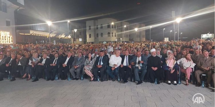 Komšić u Bužimu: Niko Bosni i Hercegovini nije vjeran kao Krajišnici