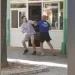 (VIDEO) Dvojica odbornika se potukli u centru grada, razlog Kosovo?