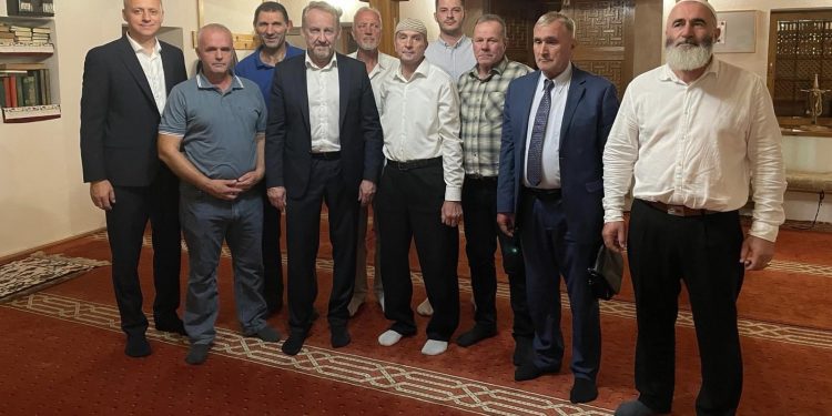 IZETBEGOVIĆ U VISOKOM: VRIJEME JE DA SA KOMŠIJAMA RIJEŠIMO OTVORENA PITANJA, GRANICE BiH ĆE OSTATI OVAKVE KAKVE JESU