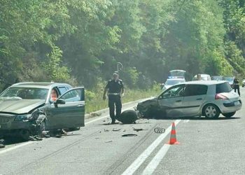 Sandžak: U udesu dva automobila “renou” otkinut točak