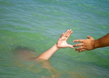 Tragedija na Velikoj plaži u Ulcinju: Utopio se 12-godišnji dječak