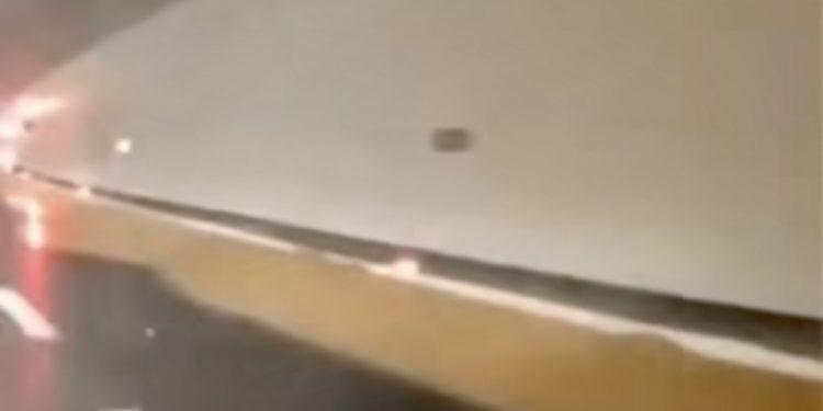(VIDEO) CRNA GORA: POTOK NA AUTO-PUTU, POD VODOM JEDNA TRAKA