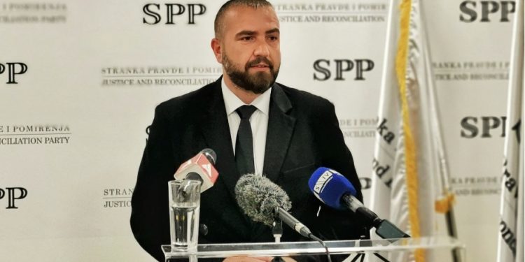 Dr Admir Muratović napustio Stranku pravde i pomirenja!