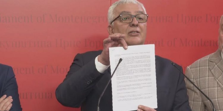 Vlada da bude politička, dogovorom do mandatara