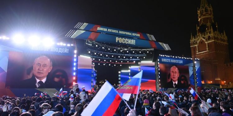 ‘Putinova parada usred ratnog poraza ući će u istoriju kao trijumf gluposti’