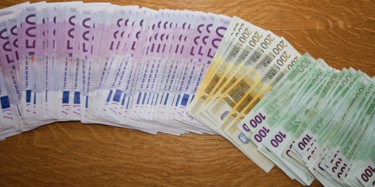 Sandžak: Lopovi iz kuće ukrali 231.000 evra, pogledajte gdje su lopovi sakrili novac