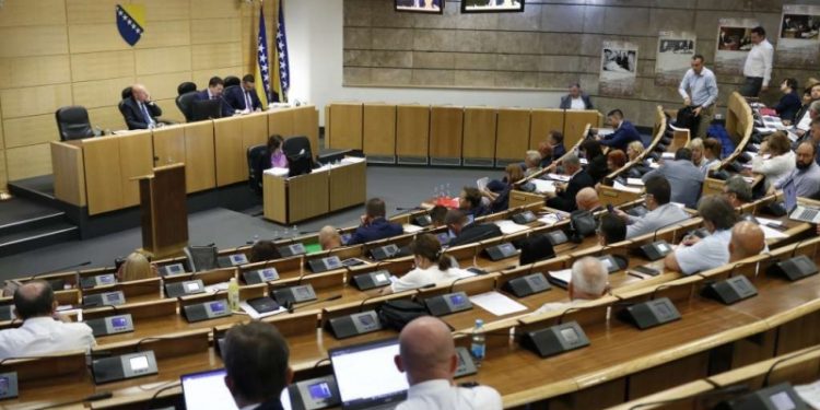 Prvi rezultati za Parlament FBiH: SDA ima 42 posto glasova, slijedi SDP, DF…