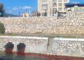 U centru Novog Pazara crvena tečnost opet obojila rijeku Rašku