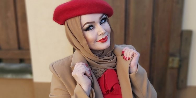 Raza Čolaković: “Nije isto nositi hidžab u Cazinu i Banja Luci”