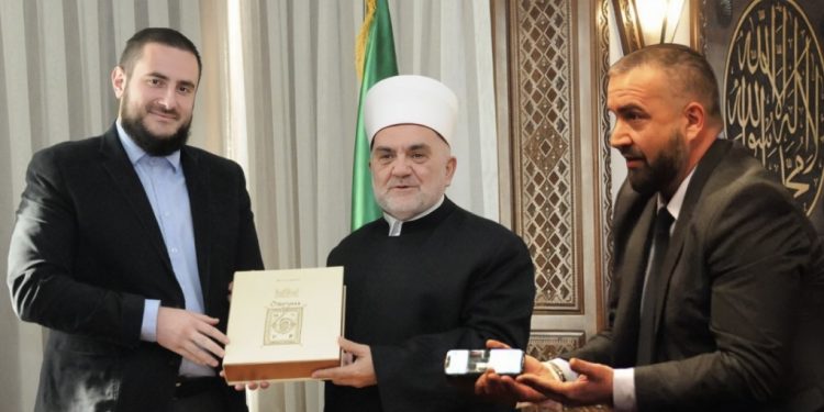 Muratović traži od Dudića da sa grbače Islamske zajednice skine SPP-e