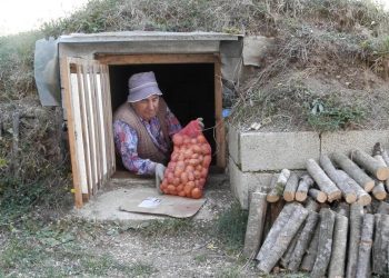 Kako se prave trapovi – čuva voće, povrće i meso do proljeća?
