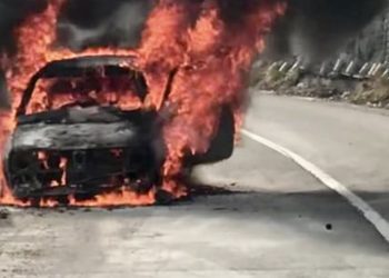 (VIDEO) IZGORJELO AUTO IZMEĐU PUNKTOVA SRBIJE I CRNE GORE