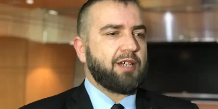 Muratović uputio poruku Usami: Sramota je raskopati baba za političke poene