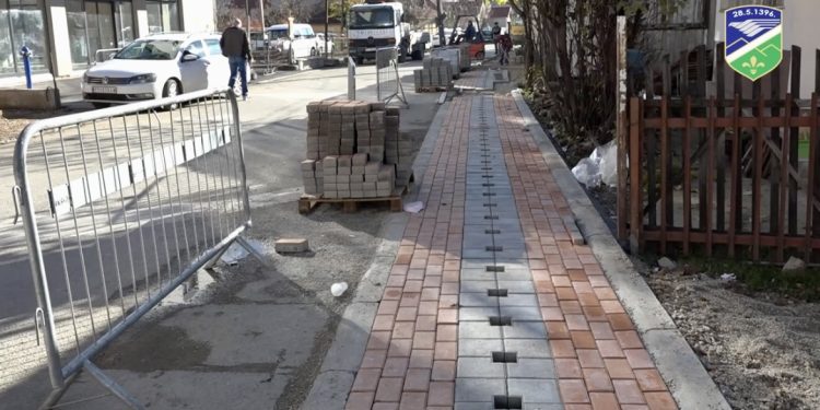 (VIDEO) Počela izgradnja trotoara u ulici Ibarskoj