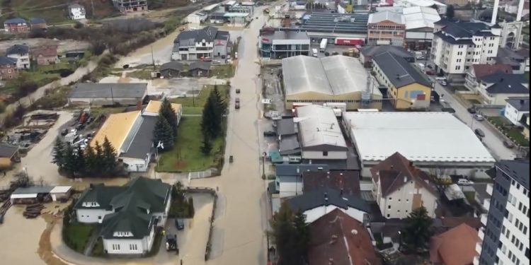 (VIDEO) RTS: Šteta od poplave u Tutinu 100 miliona dinara