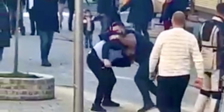 (VIDEO) Tutin: Snimci jučerašnje tuče na gradskom šetalištu