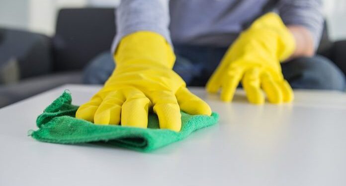AKO VIDITE MUŽA DA RADI KUĆNE POSLOVE NIKAKO MU NE GOVORITE OVO