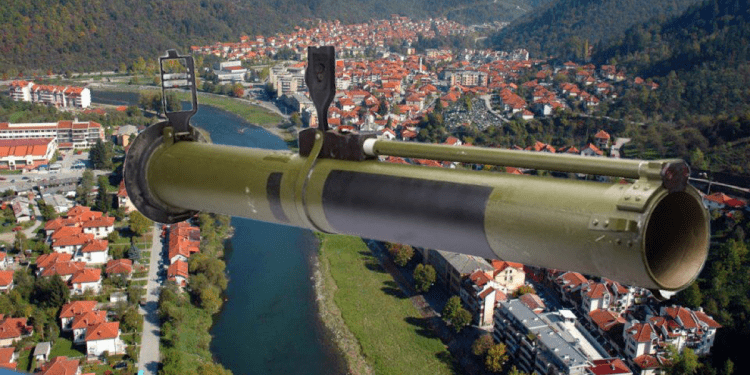 PRIJEPOLJE: POLICIJA PRONAŠLA RUČNI RAKETNI BACAČ, PROTIVPEŠADIJSKE MINE I DRUGO NAORUŽANJE