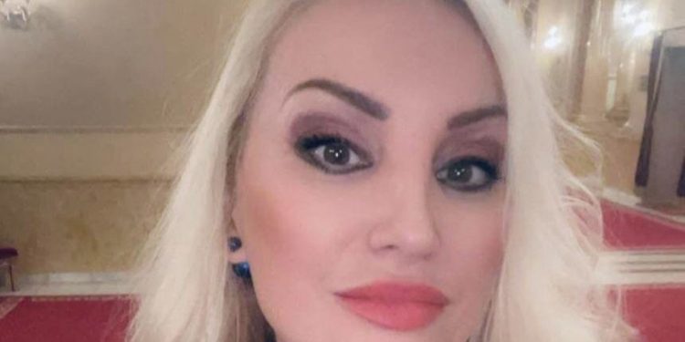 Usvojila dvoje djece pa ostala trudna