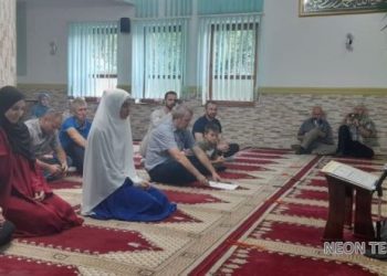 Emotivan trenutak: Sanela izgovorila šehadet i ozvaničila prelazak na islam