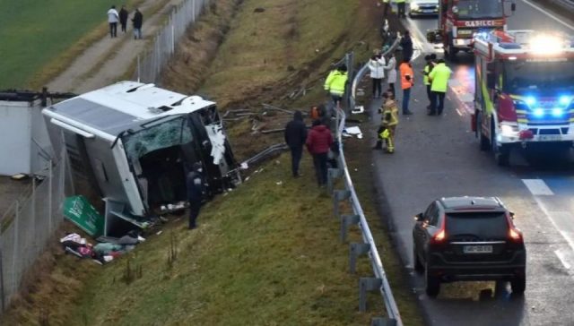 Užas u Sloveniji: Autobus sletio sa autoputa, tri osobe poginule